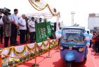 Piaggio delivers the first lot of Apé Electrik to customers of the Switch Delhi initiative